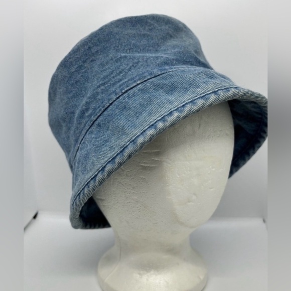Vintage Accessories - Y2K Streetwear Minimalist Denim Bucket Hat – Light Wash –